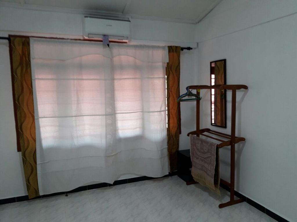 Nur Muslim Homestay At Кота-Бару Экстерьер фото