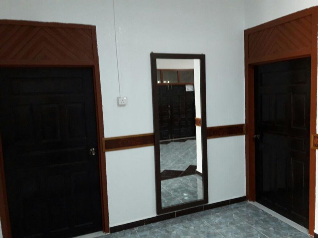 Nur Muslim Homestay At Кота-Бару Экстерьер фото