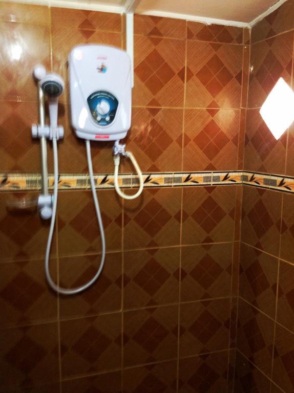 Nur Muslim Homestay At Кота-Бару Экстерьер фото