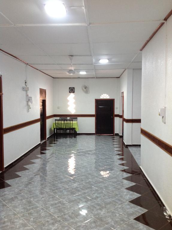Nur Muslim Homestay At Кота-Бару Экстерьер фото